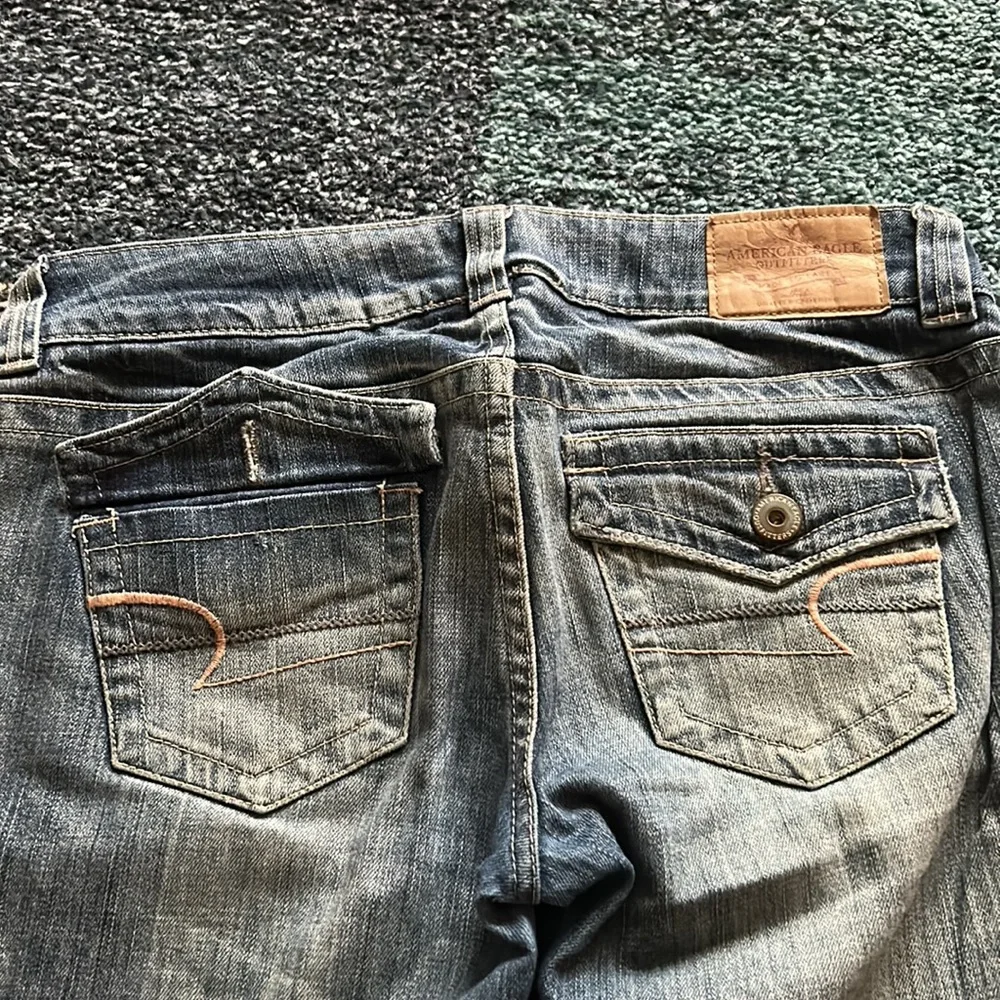 American Eagle, boot cut jeans. Gently worn, size 4-short - Picture 3 of 5